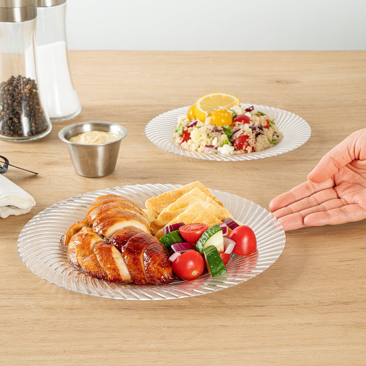 Moderna Round Clear Plastic Wave Plate - 9" x 9" x 1/2" - 40 count box