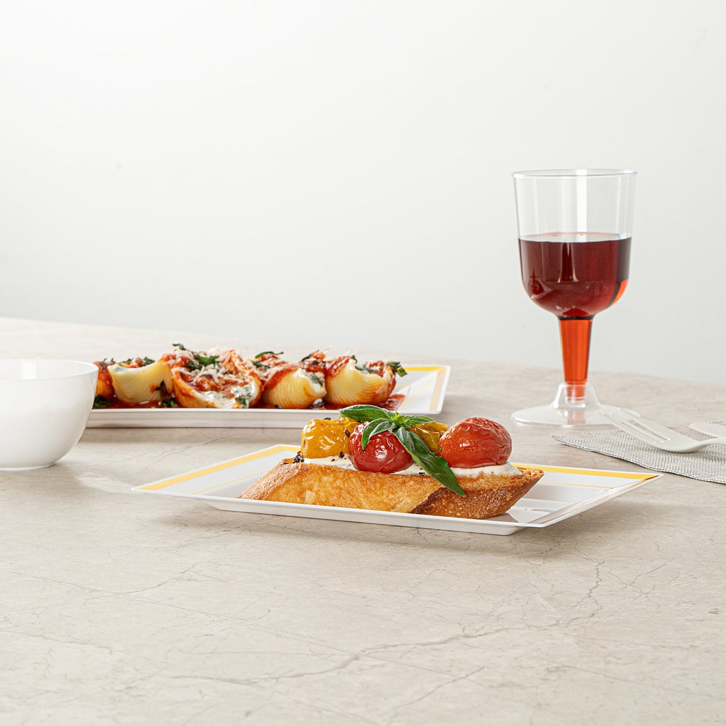 Moderna Rectangle White Plastic Gold-Rimmed Plate - 7 1/2" x 5 1/4" x 1/2" - 10 count box