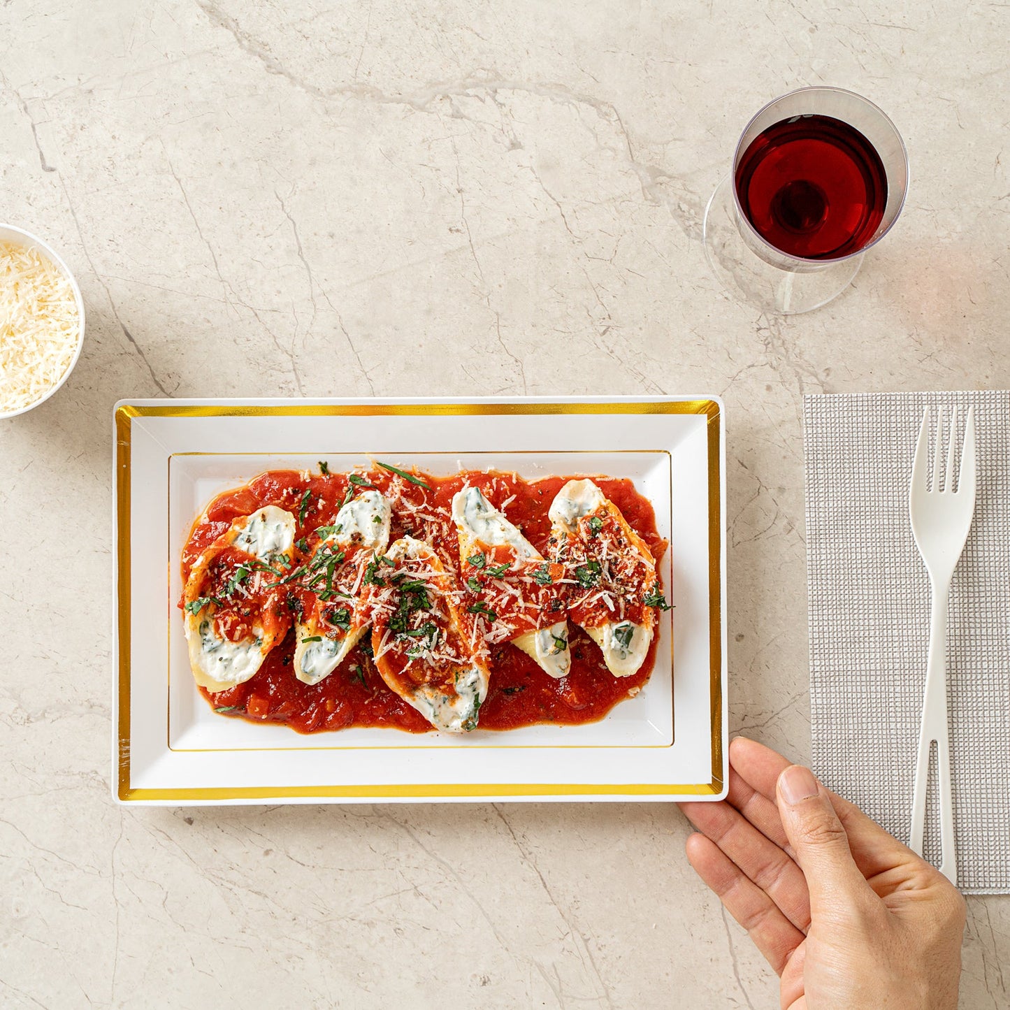 Moderna Rectangle White Plastic Gold-Rimmed Plate - 9 1/2" x 6 1/4" x 1/2" - 100 count box