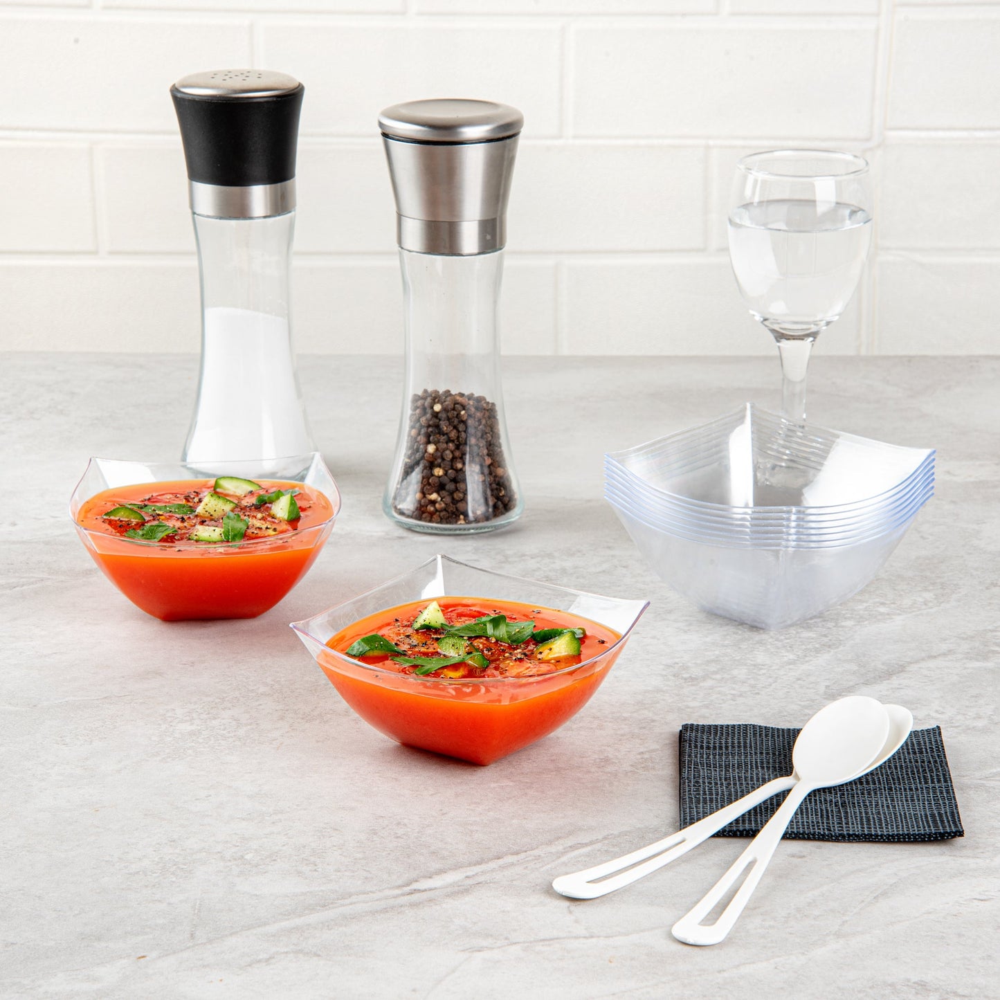 Moderna 8 oz Square Clear Plastic Bowl - 4 1/2" x 4 1/2" x 2" - 10 count box