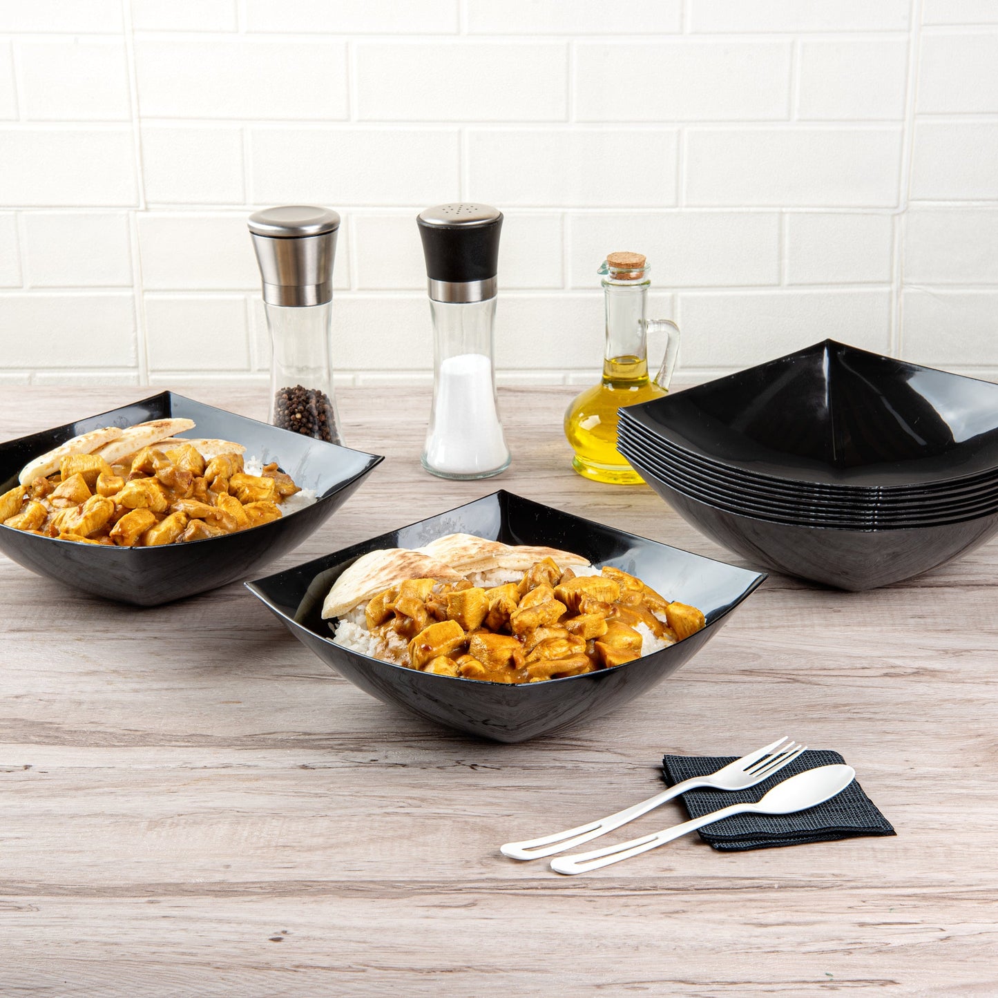 Moderna 64 oz Square Black Plastic Serving Bowl - 9 3/4" x 9 3/4" x 3" - 10 count box