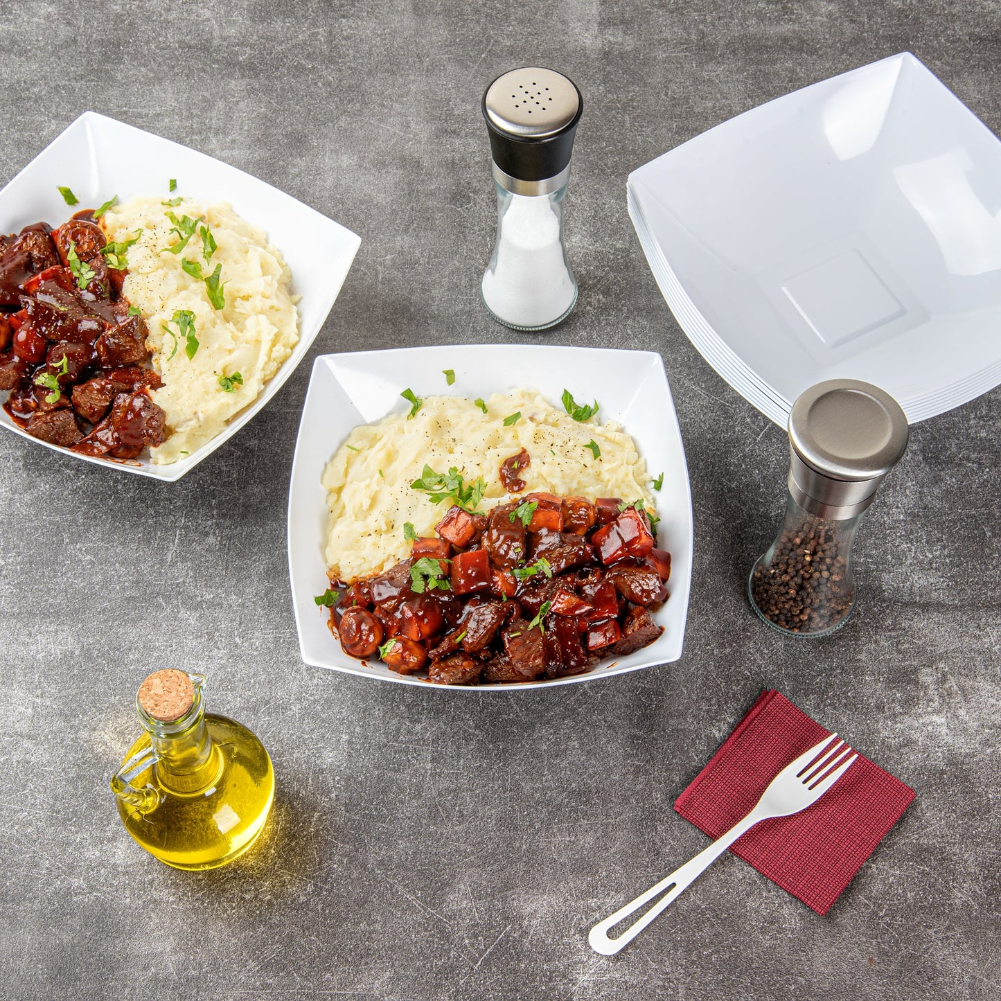 Moderna 64 oz Square White Plastic Serving Bowl - 9 3/4" x 9 3/4" x 3" - 100 count box