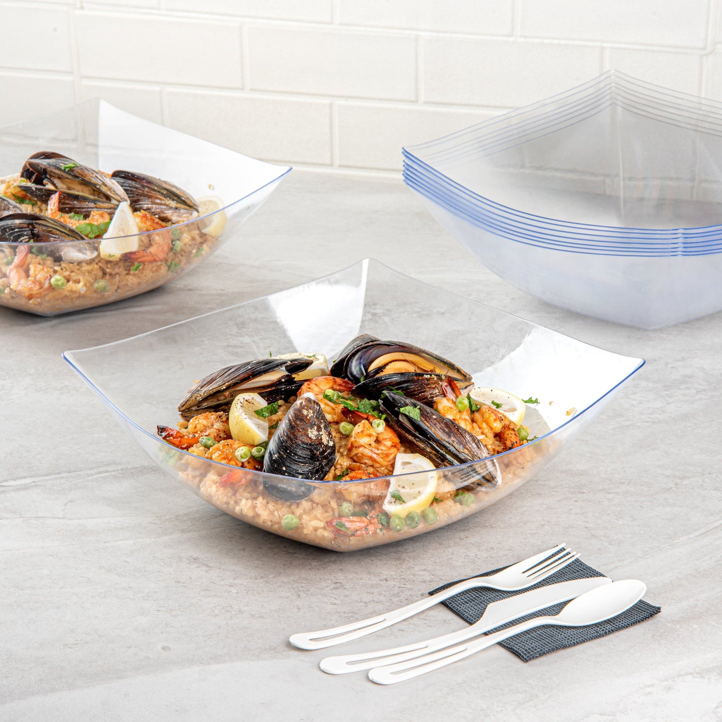 Moderna 128 oz Square Clear Plastic Serving Bowl - 12" x 12" x 4" - 40 count box