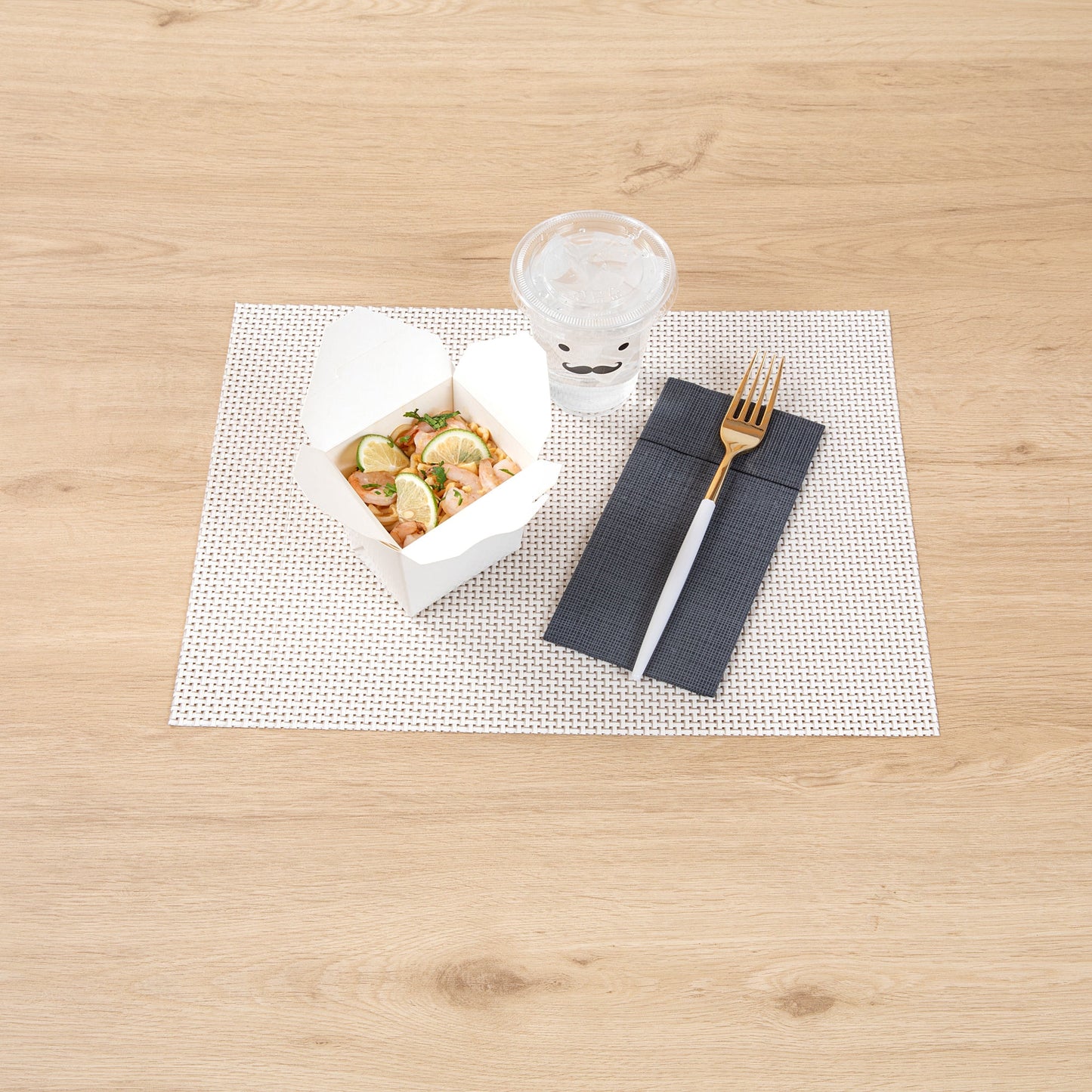 Moderna Gold Plastic Fork - with White Handle - 7 1/2" - 50 count box