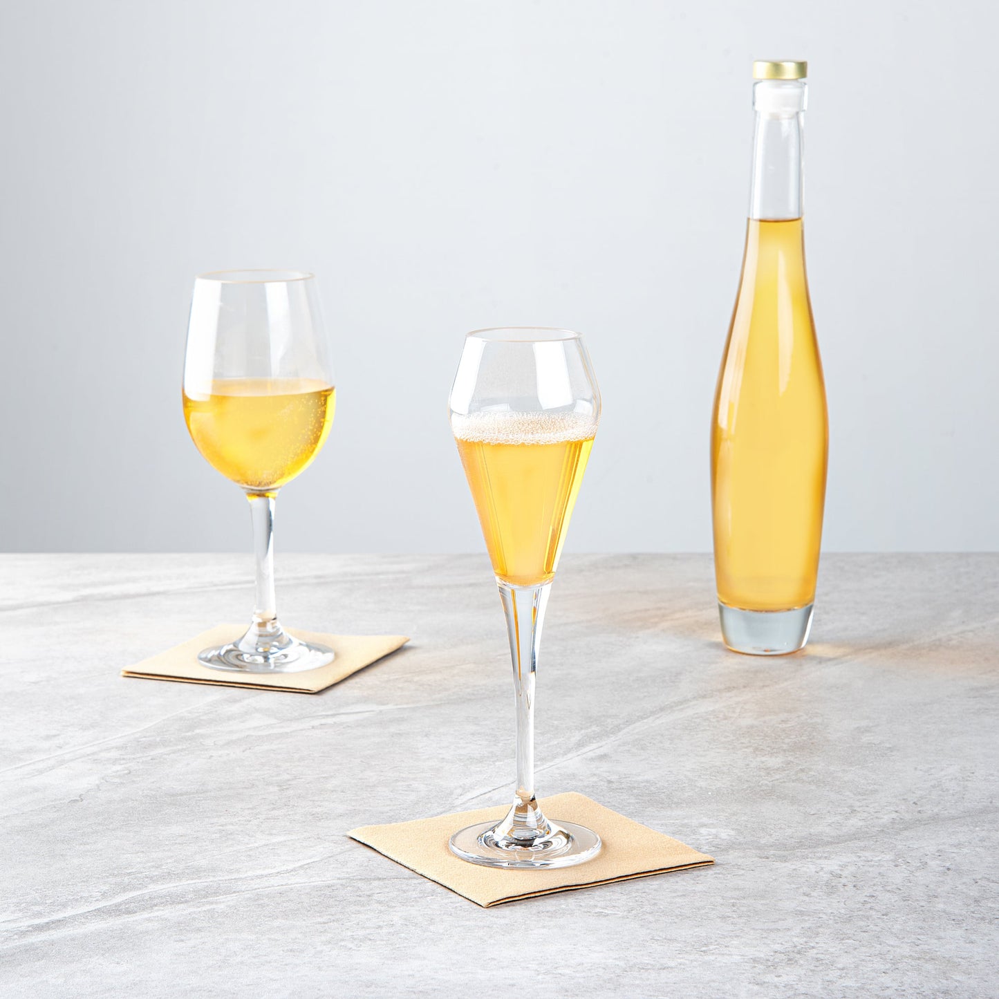 Bev Tek 7 oz Polycarbonate Champagne Flute - 2 3/4" x 2 3/4" x 9 1/4" - 6 count box