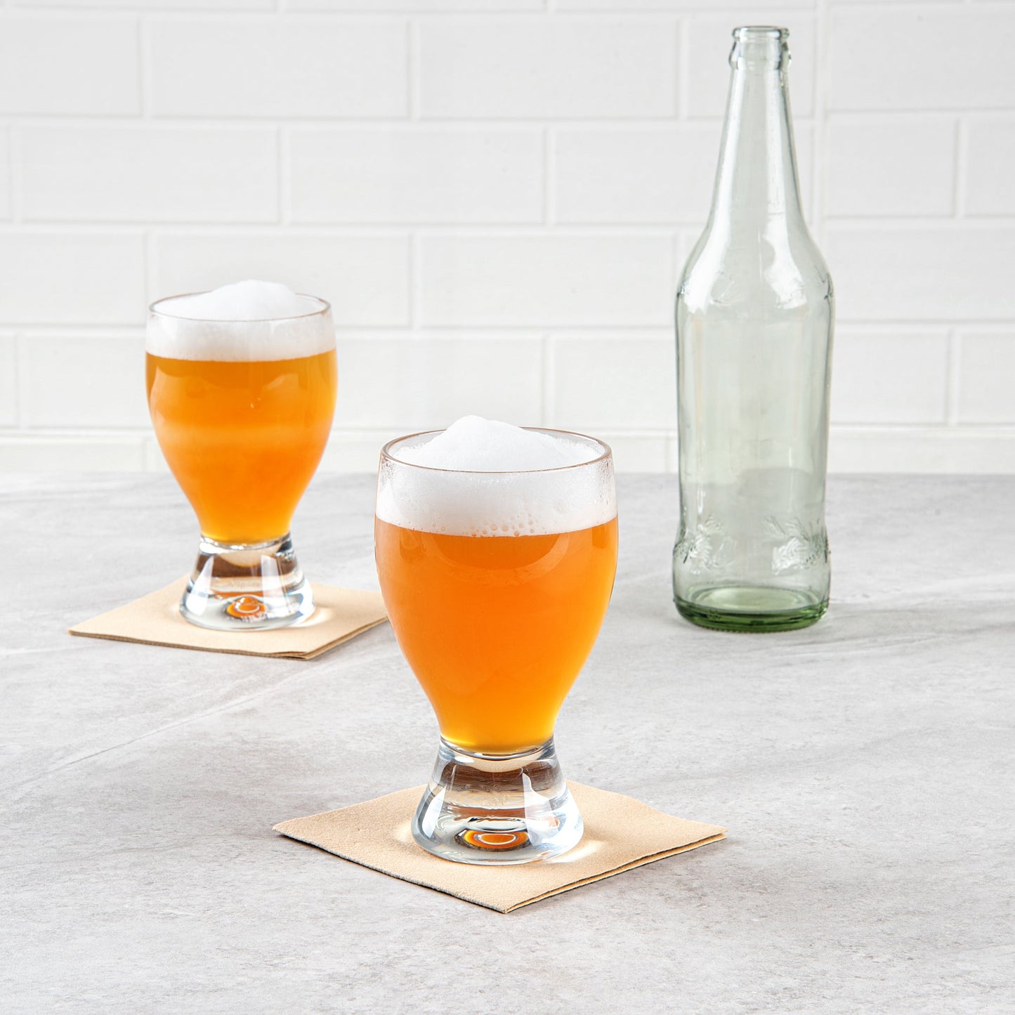 Bev Tek 14 oz Polycarbonate Craft Beer Glass - 3 1/2" x 3 1/2" x 6" - 6 count box