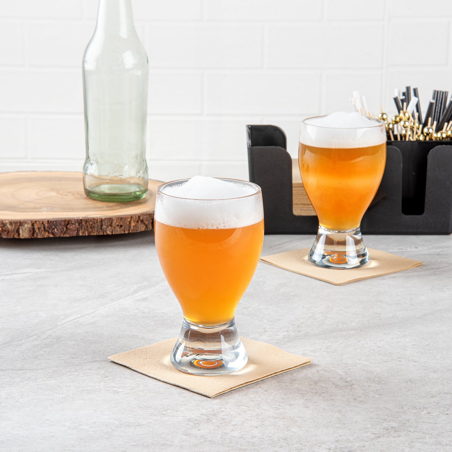 Bev Tek 14 oz Polycarbonate Craft Beer Glass - 3 1/2" x 3 1/2" x 6" - 6 count box
