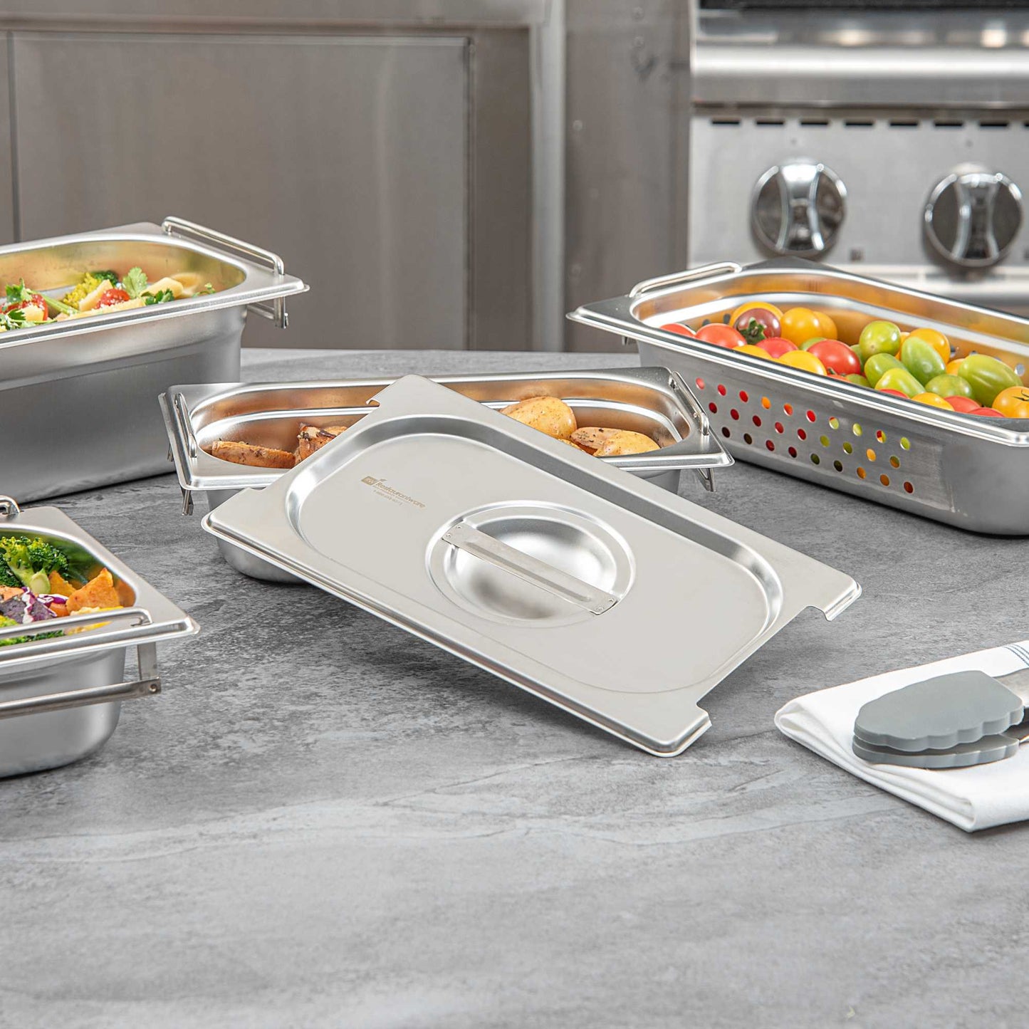 Met Lux Rectangle Stainless Steel Lid - Fits 1/4 Size Steam Table Pan - 1 count box