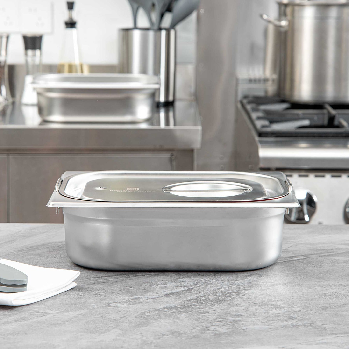 Met Lux Rectangle Stainless Steel Travel Lid - Fits 1/2 Size Steam Table Pan - 1 count box