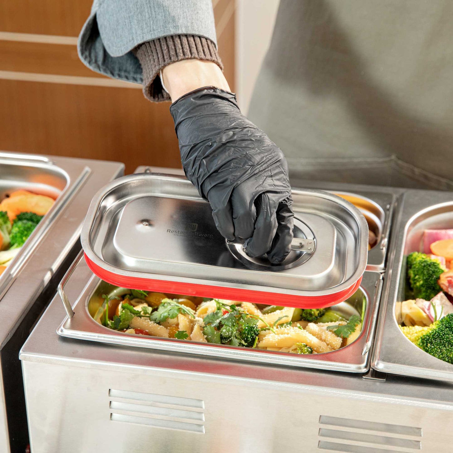 Met Lux Rectangle Stainless Steel Travel Lid - Fits 1/4 Size Steam Table Pan - 1 count box