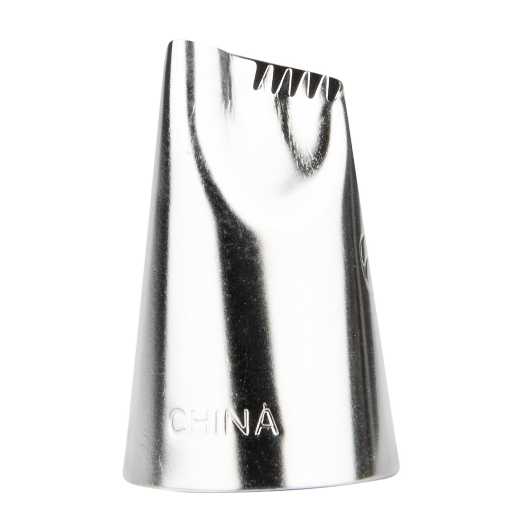 Pastry Tek Stainless Steel #62 Petal Piping Tip - 3/4" x 3/4" x 1" - 1 count box
