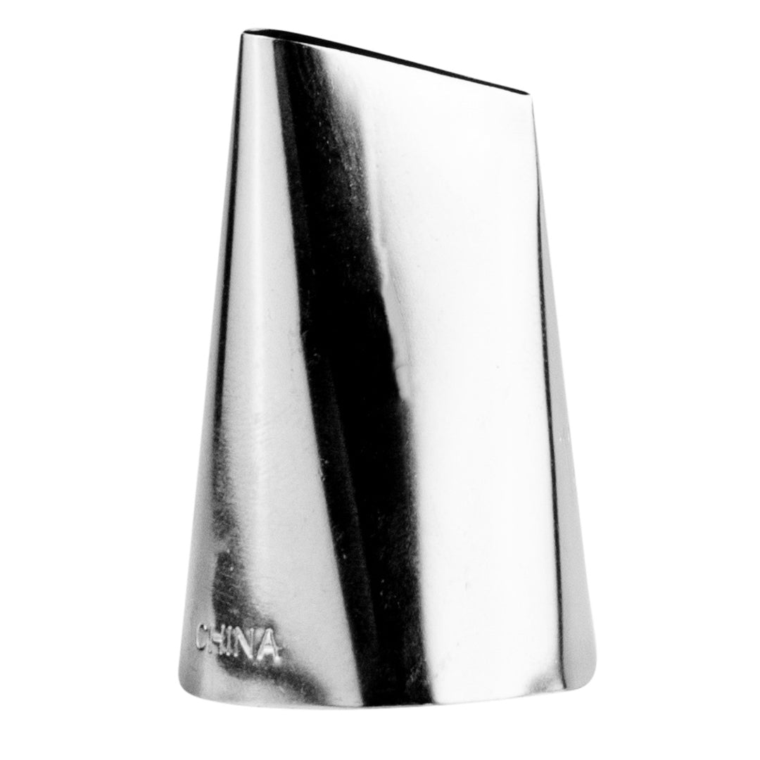 Pastry Tek Stainless Steel #125 Petal Piping Tip - 1" x 1" x 1 1/2" - 1 count box