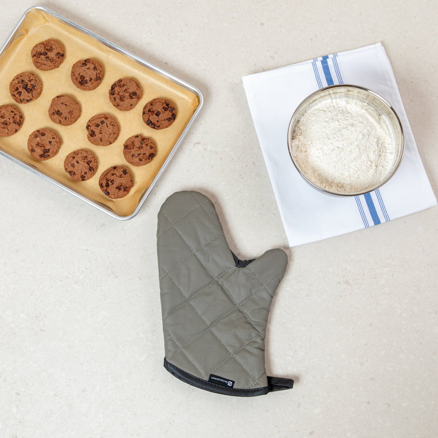 RW Threads Gray Cotton Oven Mitt - Flame Retardant, with Thumb Guard - 13" x 8" x 1/2" - 1 count box