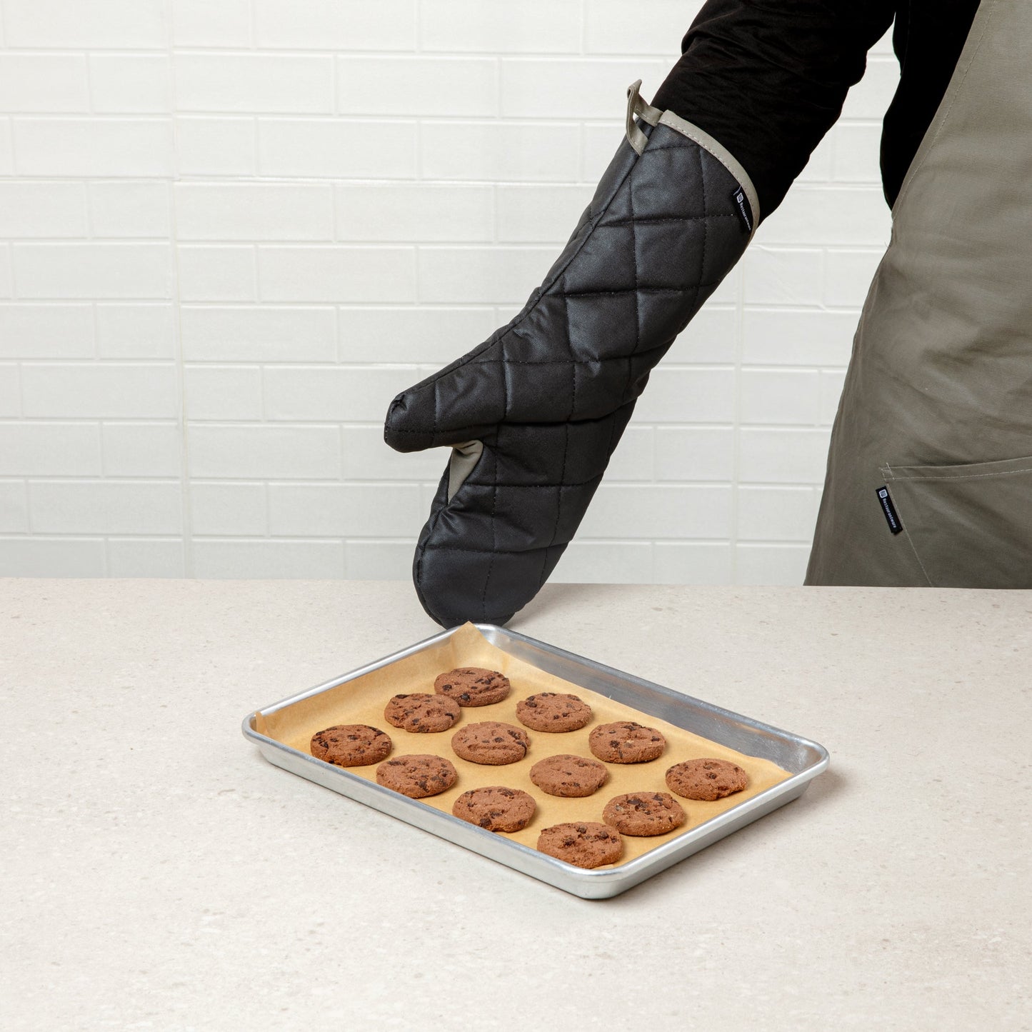 RW Threads Black Cotton Oven Mitt - Flame Retardant, with Thumb Guard - 17" x 8" x 1/2" - 1 count box