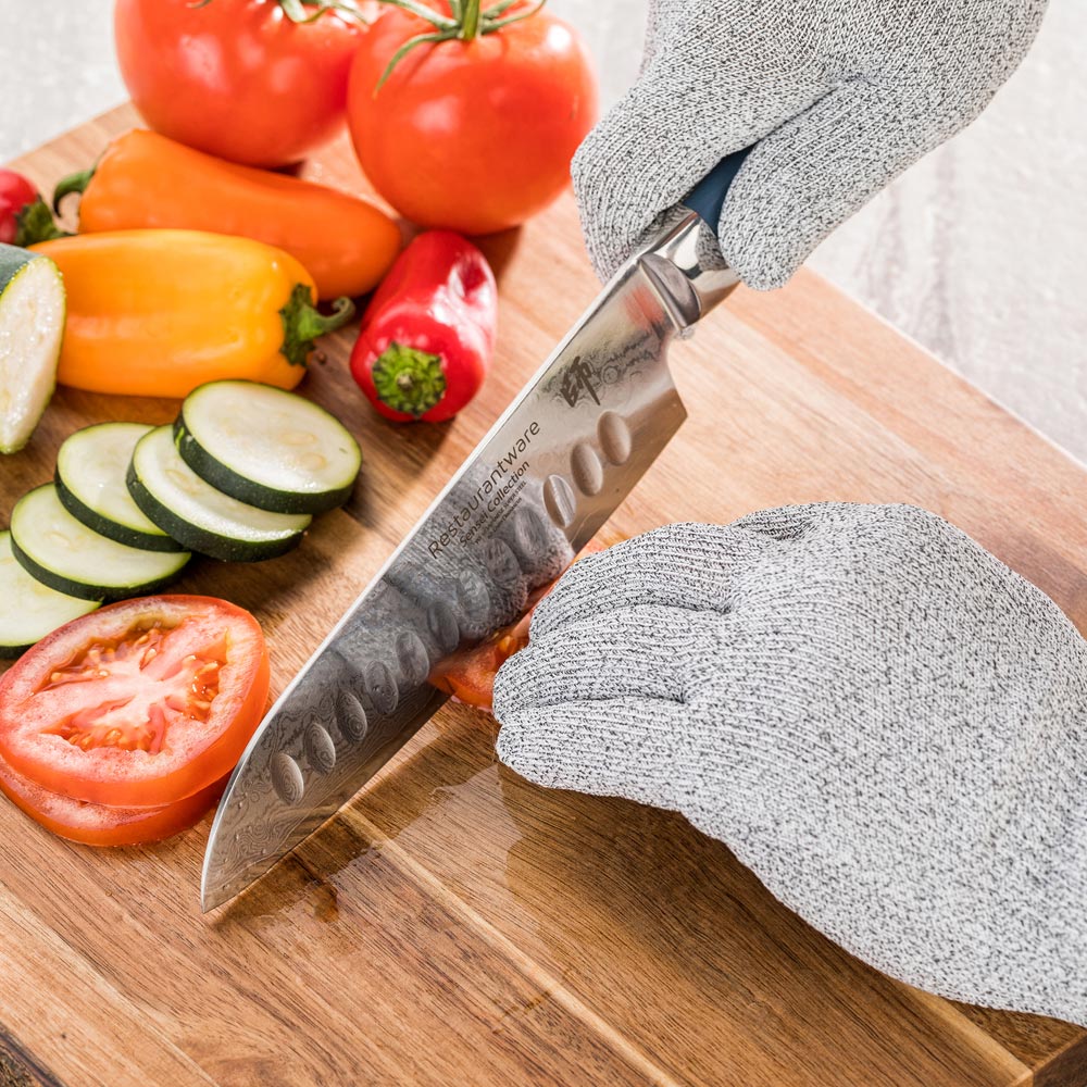 Life Protector Gray Medium Cut-Resistant Gloves - Level 5, Non-Slip, Food Safe - 8 3/4" x 5" - Pair - 1 count box