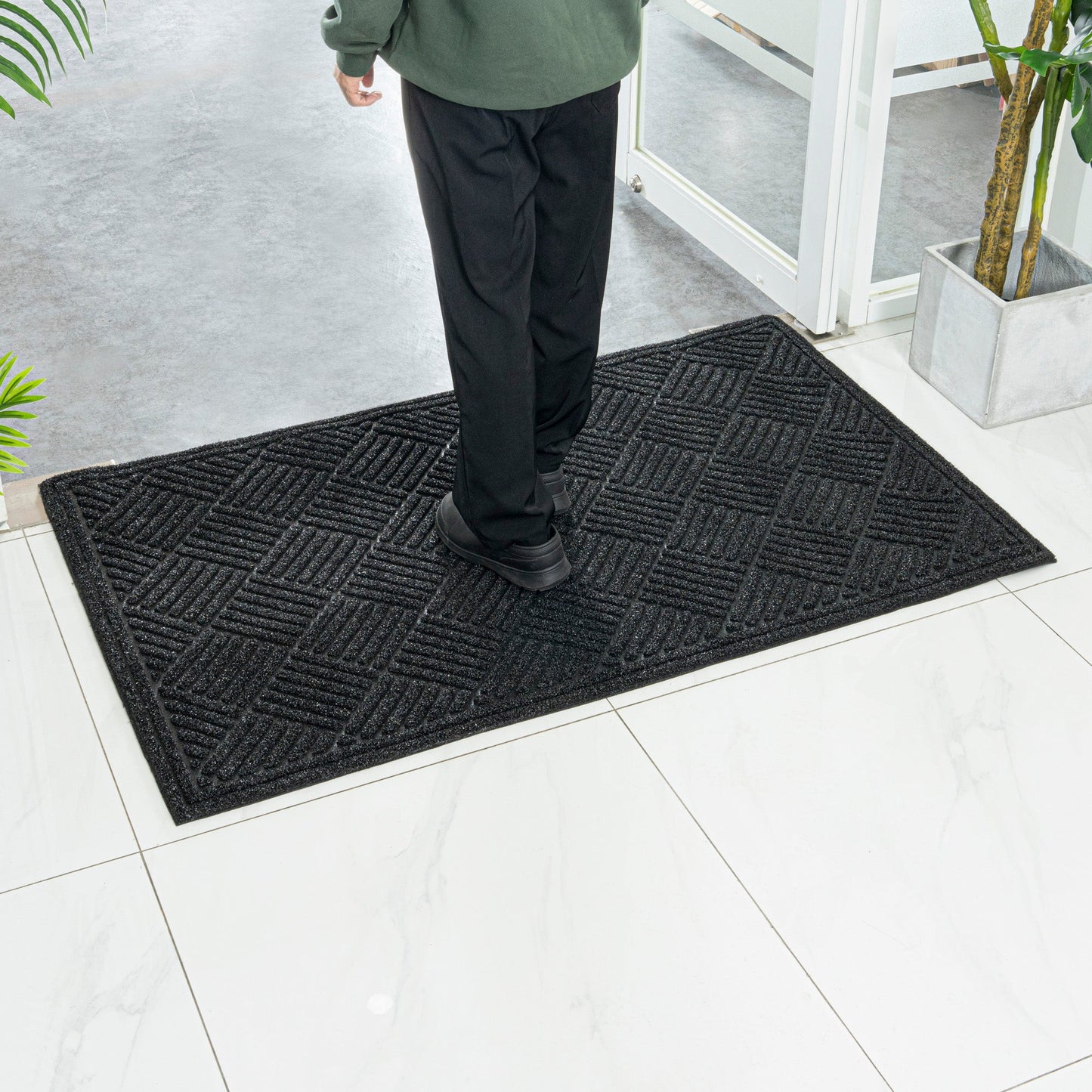 Comfy Feet Black Heavy-Duty Outdoor Floor Mat - Diamond - 60" x 36" - 1 count box