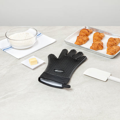 Comfy Grip Black Silicone Oven Mitt - Heat-Resistant, Cotton Lining - 13" x 7 1/2" x 1/2" - 1 count box