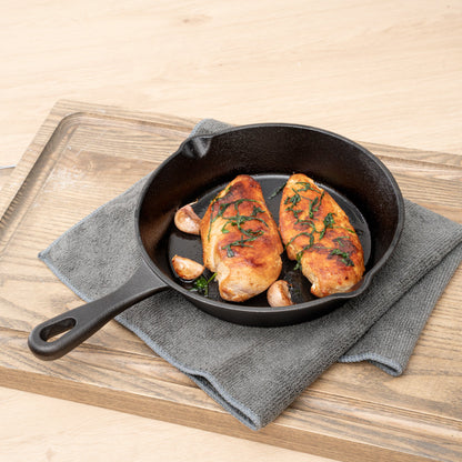 Met Lux Round Black Cast Iron 8" Fry Pan - Pre-seasoned - 1 count box