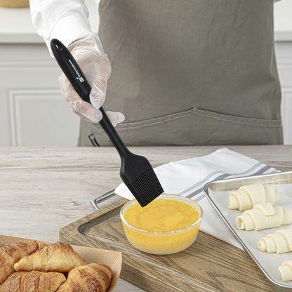 Chef 101 Black Silicone Pastry and Basting Brush - 10 1/4" x 1 3/4" x 3/4" - 1 count box