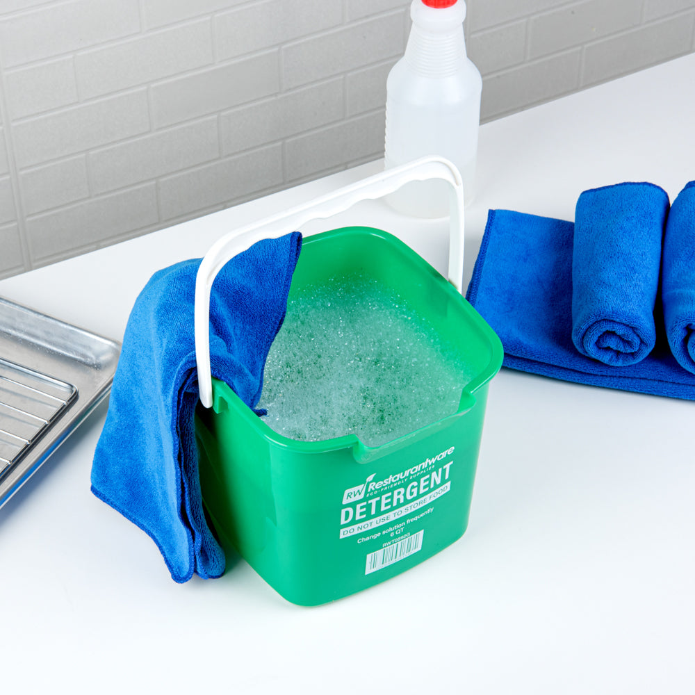 RW Clean 6 Qt Square Green Plastic Cleaning Bucket - with Plastic Handle - 8 1/2" x 8 1/2" x 7 1/4" - 10 count box