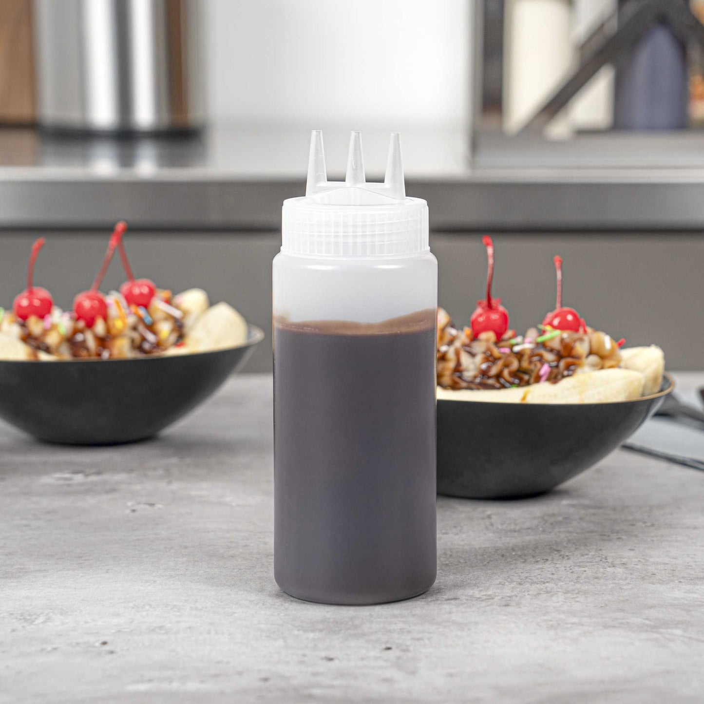 Sauce Tek 16 oz Clear Plastic All-Purpose Squeeze Bottle - with Triple Dispersion Tip - 6 count box