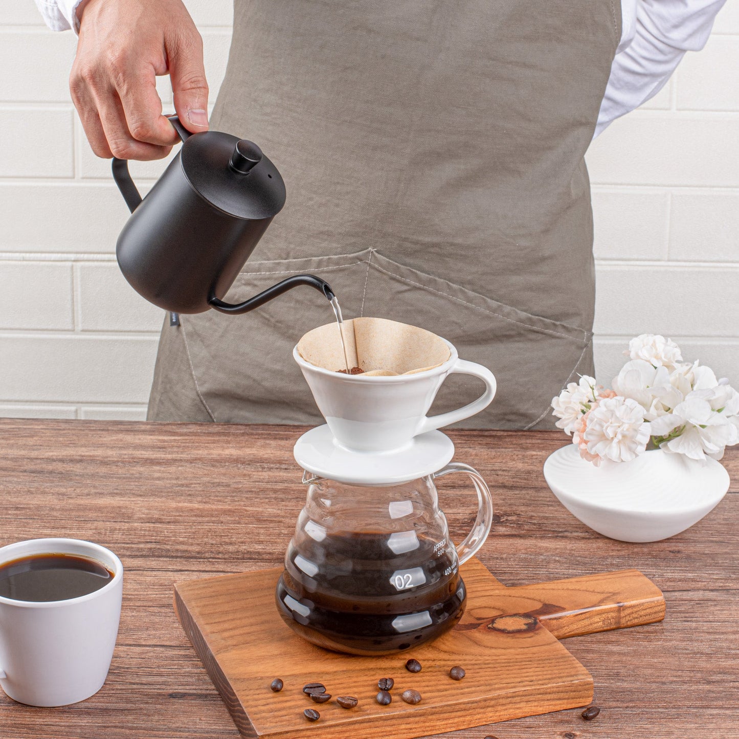 Restpresso 12 oz Black Stainless Steel Pour Over / Gooseneck Kettle - 7" x 3 1/4" x 4" - 1 count box