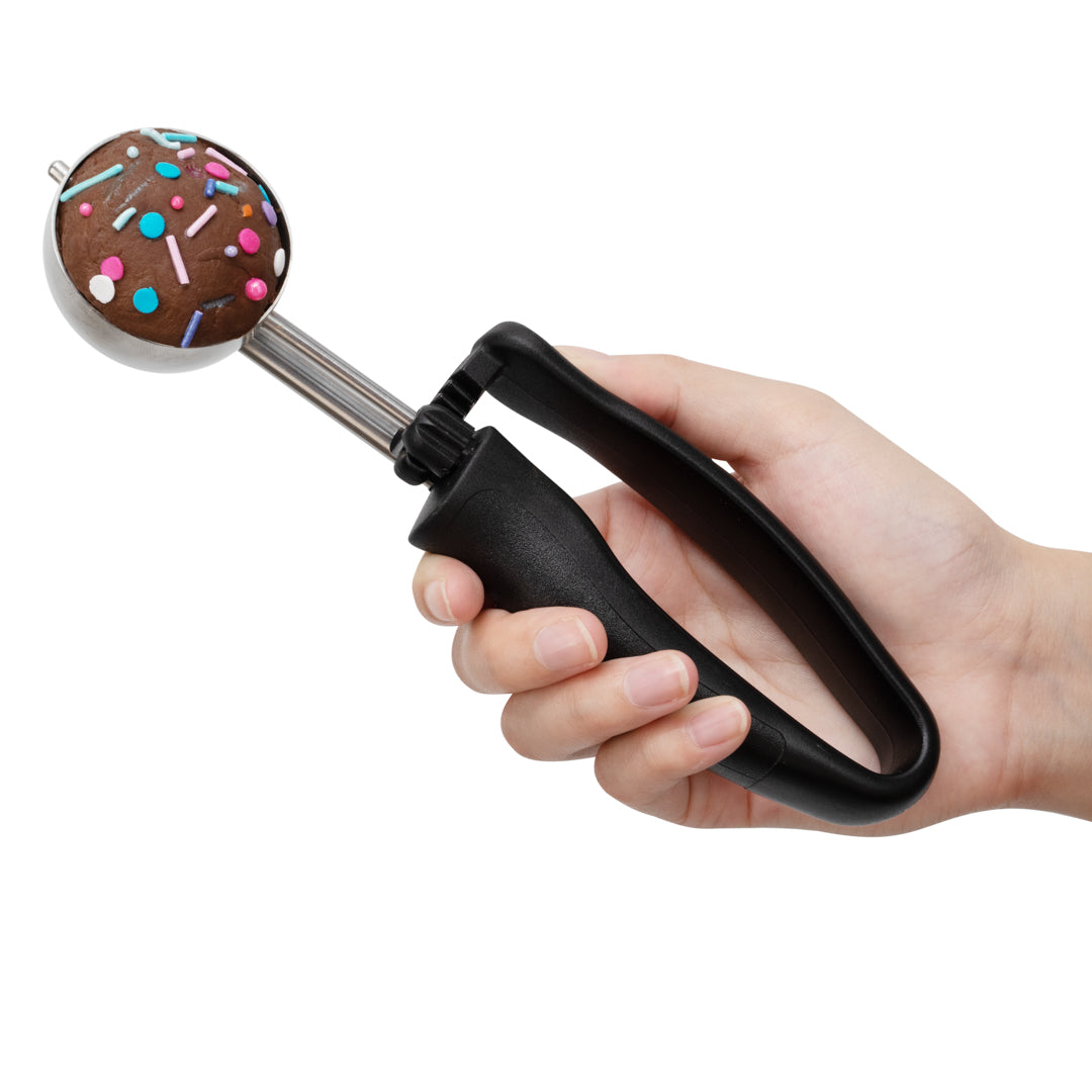 Comfy Grip 1.1 oz Stainless Steel #30 Portion Scoop - with Black Ambidextrous Handle - 1 count box
