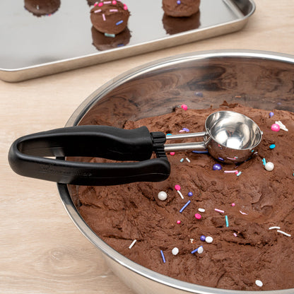 Comfy Grip 1.1 oz Stainless Steel #30 Portion Scoop - with Black Ambidextrous Handle - 1 count box