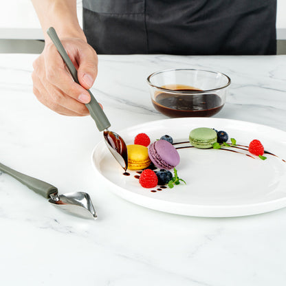 Comfy Grip Stainless Steel Drawing / Decorating 2-Piece Spoon Set - 7 3/4" x 1 1/2" x 1 1/2" - 1 count box