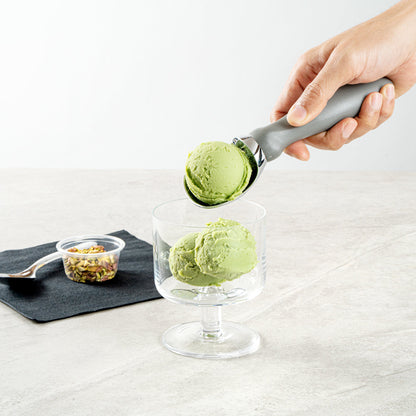 Comfy Grip Gray Metal Ice Cream Scoop - 7 3/4" x 2" x 1 3/4" - 1 count box
