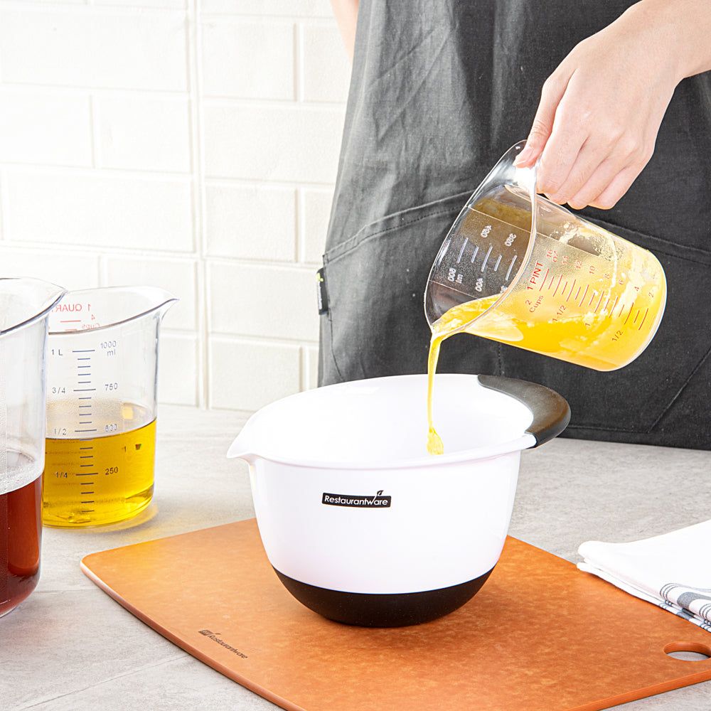 Chef 101 1 pt (2 cups) Clear Plastic Measuring Cup - 5 1/4" x 3 3/4" x 5" - 1 count box