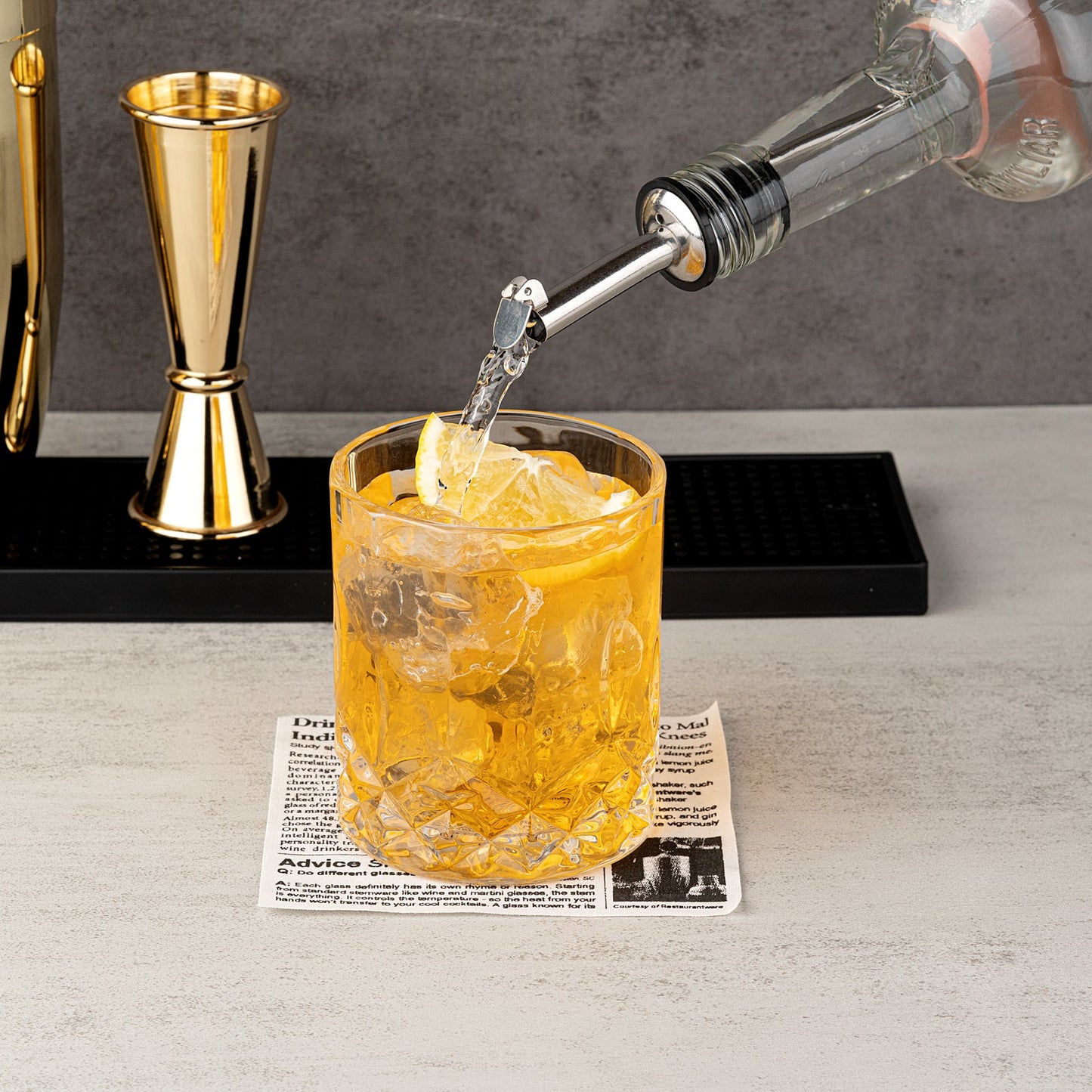 Bar Lux Stainless Steel Liquor Pourer - with Flip Cap - 4 1/4" x 1" x 1" - 10 count box