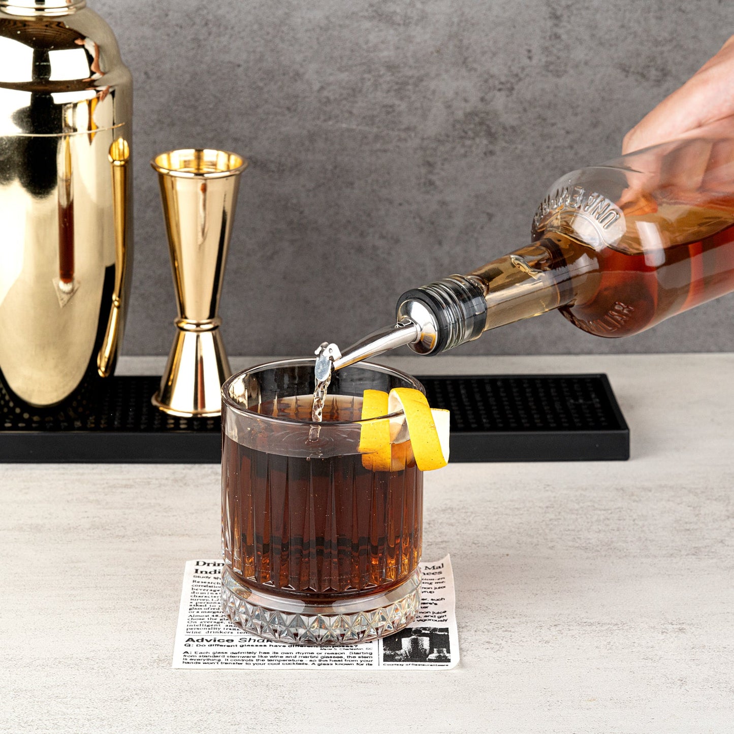 Bar Lux Stainless Steel Tapered Liquor Pourer - with Flip Cap - 4 1/4" x 1" x 1" - 1 count box