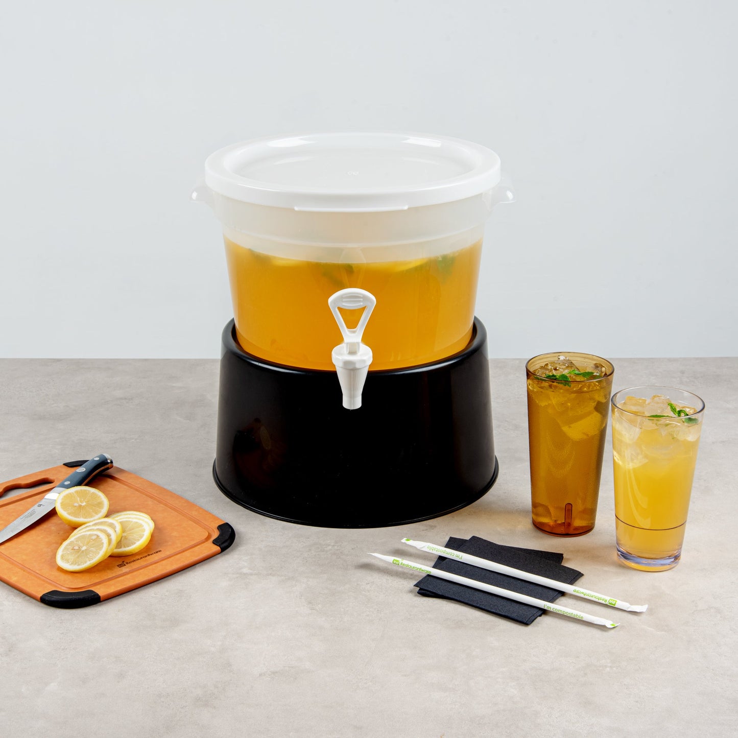 Bev Tek 3 gal Round Clear Plastic Beverage Dispenser - 12 1/2" x 12 1/2" x 8 3/4" - 4 count box