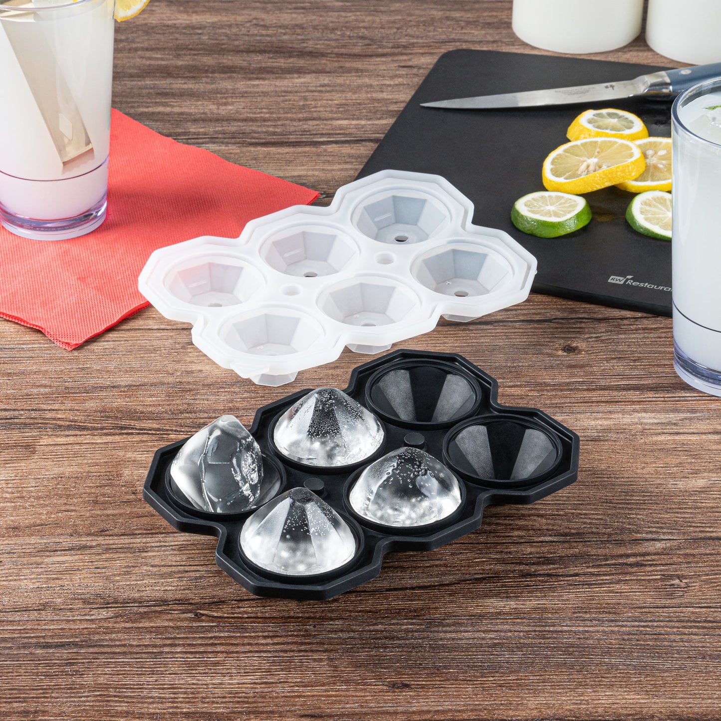 Bar Lux Black Silicone Ice Mold - 2" x 1 1/2" Diamond, 6 Compartments - 1 count box