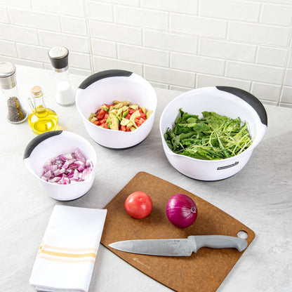 Comfy Grip White Plastic 3-Piece Mixing Bowl Set - with Pour Spout - 1 count box