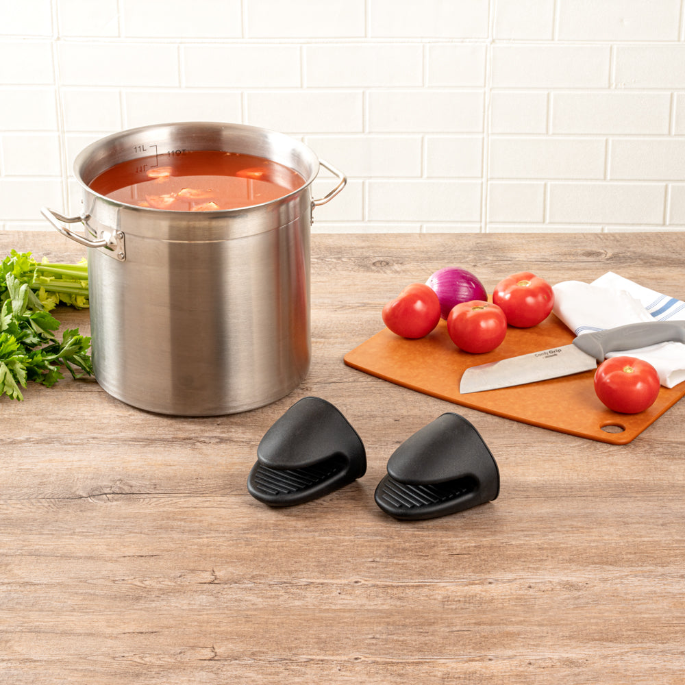 Comfy Grip Black Silicone 2-Piece Mini Pot Holder Mitt Set - Heat-Resistant - 4 1/4" x 3 1/2" x 4 1/4" - 1 count box