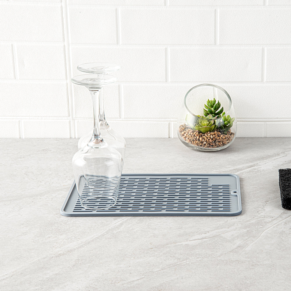Comfy Grip Rectangle Gray Silicone Dish Drying Mat - 11 3/4" x 7 3/4" x 1/4" - 1 count box