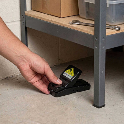 Pest Tek Black Plastic Mouse Trap - Interlocking Teeth, Reusable - 4 1/2" x 2" x 2 1/4" - 6 count box