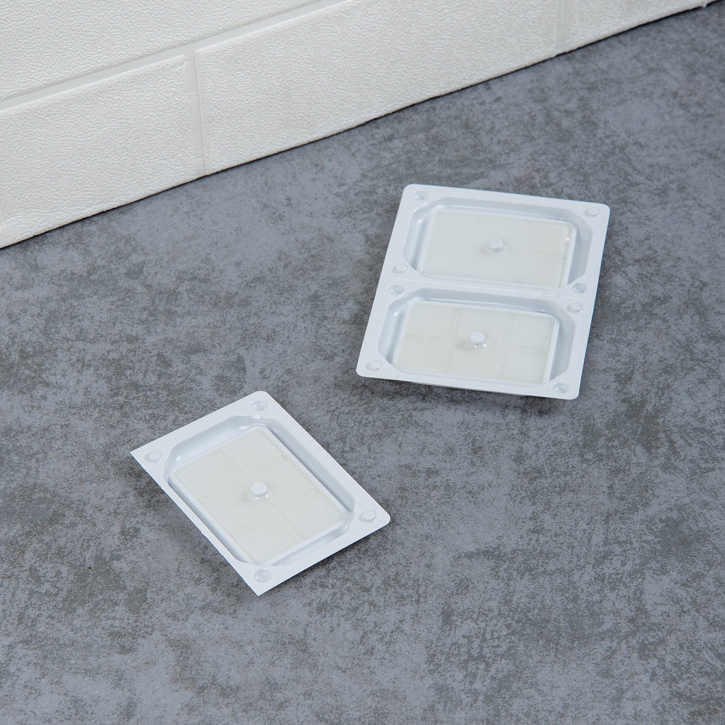 Pest Tek Plastic Mouse Glue Trap - Set of 96 - 3 3/4" x 2 1/2" x 1/2" - 10 count box