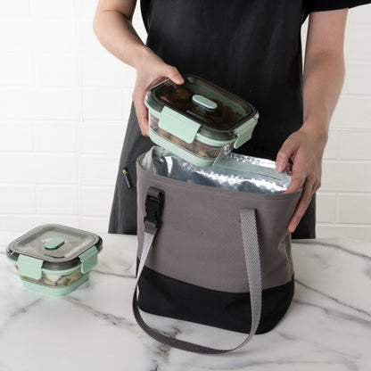 Fresh Hero 24 oz Green Plastic Airtight Food Storage Container - with Vented Lid, Collapsible - 6" x 6" x 2 3/4" - 1 count box