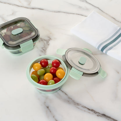 Fresh Hero 14 oz Green Plastic Airtight Food Storage Container - with Vented Lid, Collapsible - 5 1/2" x 5 1/2" x 2 3/4" - 1 count box