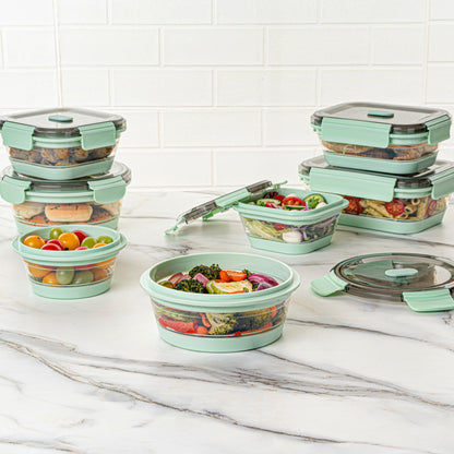 Fresh Hero 27 oz Green Plastic Airtight Food Storage Container - with Vented Lid, Collapsible - 6 3/4" x 6 3/4" x 2 3/4" - 1 count box