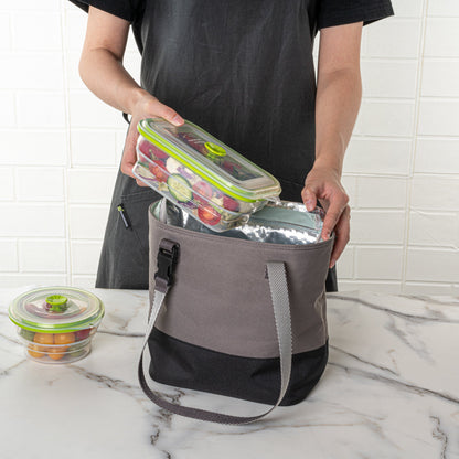 Fresh Hero 32 oz Green Silicone Airtight Food Storage Container - with Vented Lid, Collapsible - 7 3/4" x 5 1/2" x 2 3/4" - 1 count box