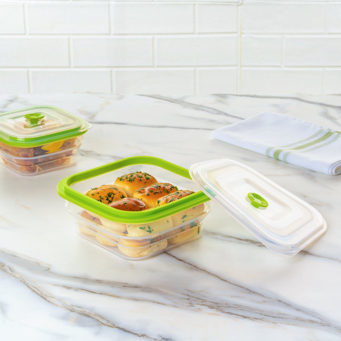 Fresh Hero 37 oz Green Silicone Airtight Food Storage Container - with Vented Lid, Collapsible - 7" x 7" x 3" - 20 count box