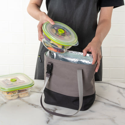 Fresh Hero 31 oz Green Silicone Airtight Food Storage Container - with Vented Lid, Collapsible - 7" x 7" x 3" - 1 count box