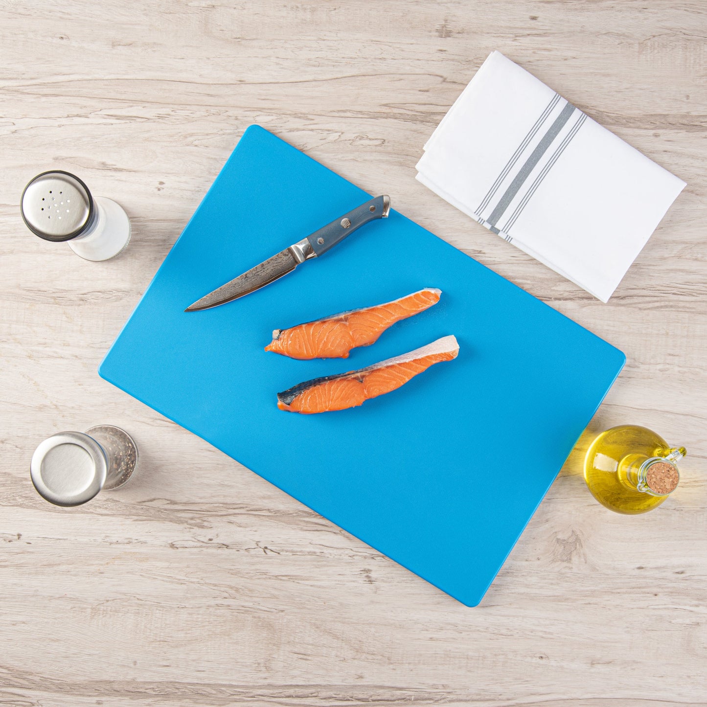 Chef 101 Blue Plastic Cutting Board - 18" x 12" - 1 count box
