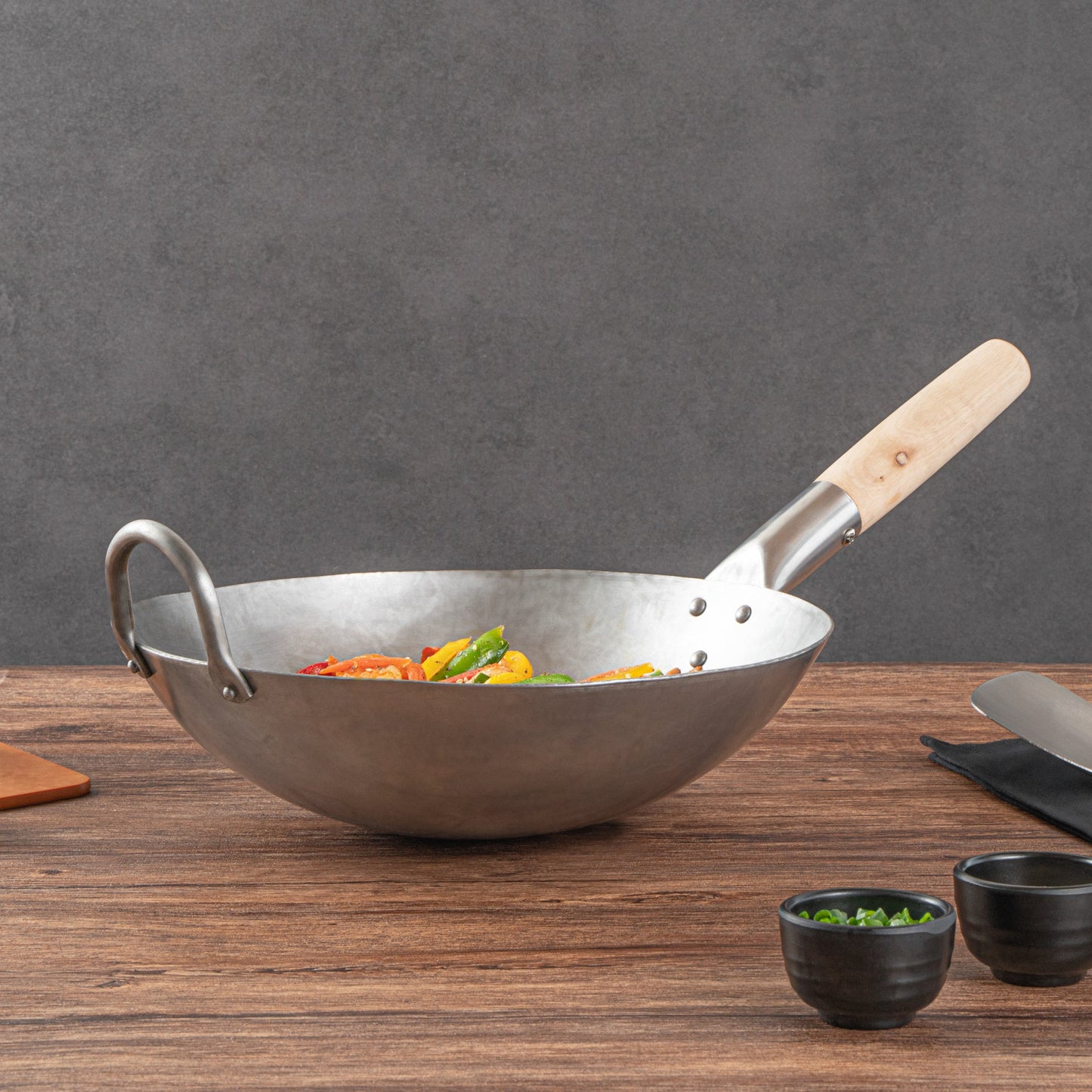 Motomori 12" Carbon Steel Round Bottom Wok / Stir Fry Pan - Hand Hammered, with Wooden Handle - 1 count box