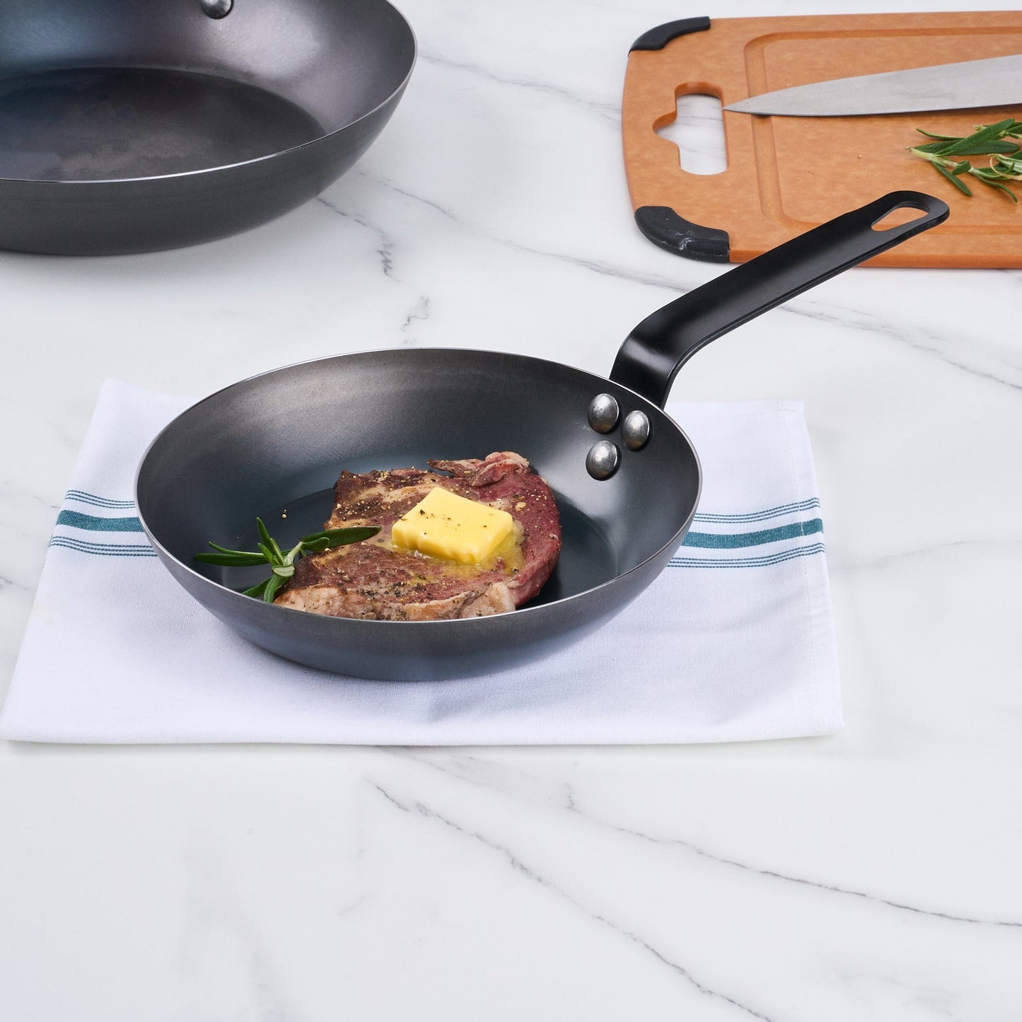 Met Lux Black Carbon Steel 8" Fry Pan - 1 count box