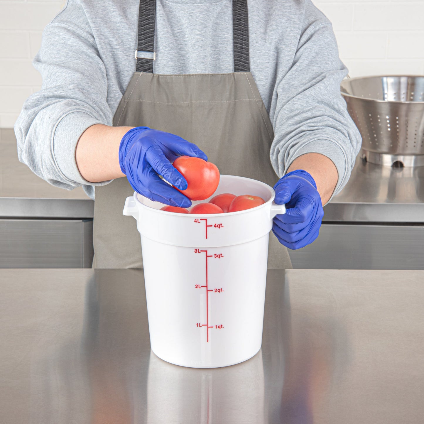 Met Lux 4 qt Round White Plastic Food Storage Container - with Red Volume Markers - 7 1/4" x 7 1/4" x 8 1/2" - 10 count box
